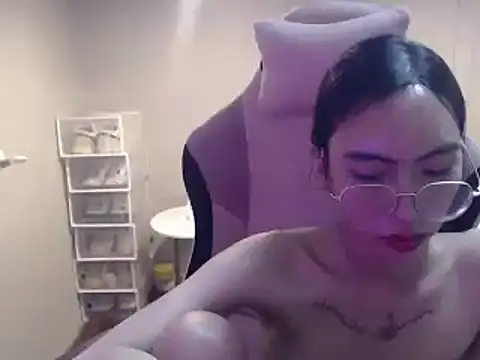 Snapshot of sexybigcockandtits chatting on February 4, 11:16 am sexybigcockandtits online show from February 4, 11:16 am