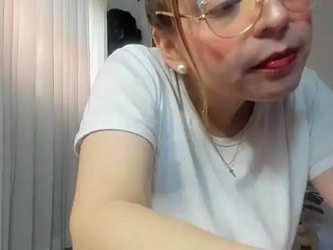 lorenitabella online show from October 17, 7:38 pm