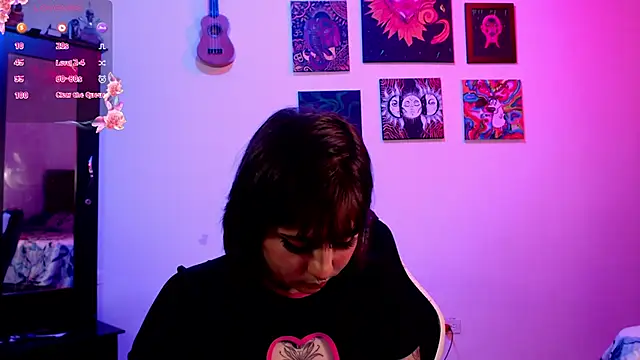 Snapshot of raven-gotic chatting on February 10, 1:03 am raven-gotic online show from February 10, 1:03 am