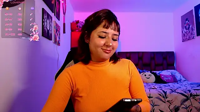 Snapshot of raven-gotic chatting on March 3, 11:33 am raven-gotic online show from March 3, 11:33 am