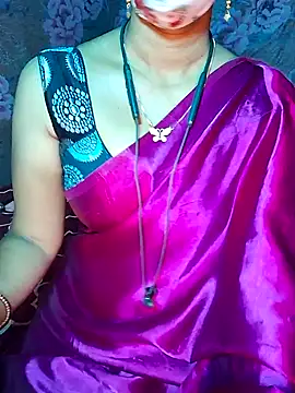 Snapshot of XBHUUME chatting on December 24, 5:55 pm XBHUUME online show from December 24, 5:55 pm