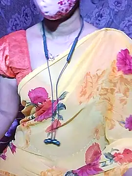 Snapshot of XBHUUME chatting on March 18, 5:42 pm XBHUUME online show from March 18, 5:42 pm