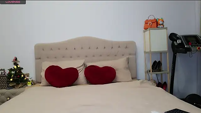 Snapshot of Annyfit4you chatting on December 16, 5:06 am Annyfit4you online show from December 16, 5:06 am