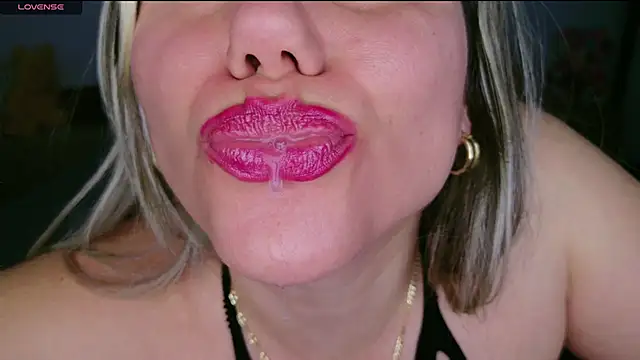 Snapshot of Annyfit4you chatting on February 11, 6:08 am Annyfit4you online show from February 11, 6:08 am