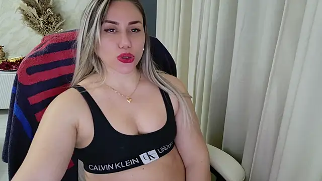 Snapshot of Annyfit4you chatting on February 27, 11:26 pm Annyfit4you online show from February 27, 11:26 pm