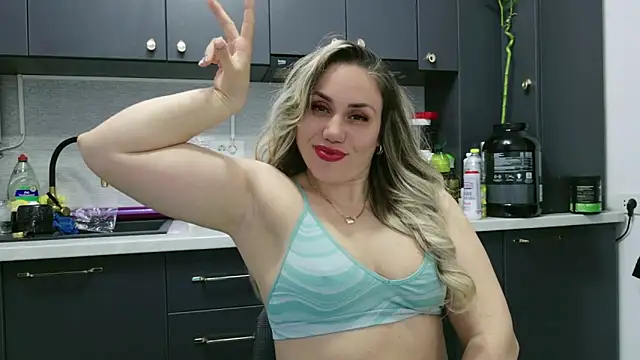 Snapshot of Annyfit4you chatting on March 10, 7:18 pm Annyfit4you online show from March 10, 7:18 pm