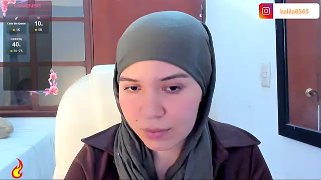 MatchedEyebrow online show from October 10, 9:36 pm