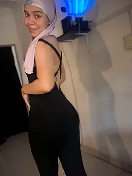 MatchedEyebrow online show from February 21, 6:42 pm