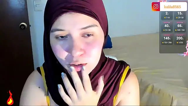 MatchedEyebrow online show from March 7, 9:45 pm