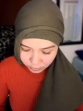 MatchedEyebrow online show from April 17, 8:45 pm