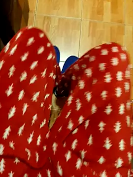 Snapshot of feet_toes chatting on November 12, 12:55 am feet toes online show from November 12, 12:55 am