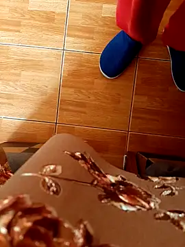 Snapshot of feet_toes chatting on March 2, 5:41 am feet toes online show from March 2, 5:41 am