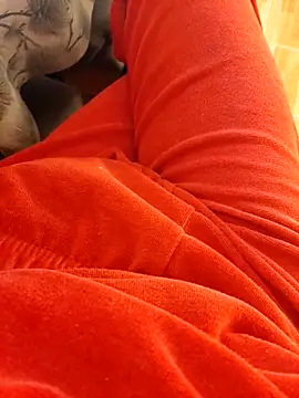 Snapshot of feet_toes chatting on April 6, 5:30 am feet toes online show from April 6, 5:30 am