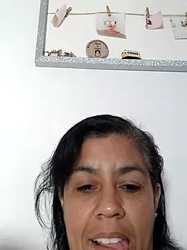 Snapshot of Molly_newman6 chatting on June 12, 1:21 pm Molly newman6 online show from June 12, 1:21 pm