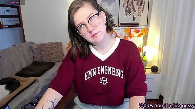 Snapshot of HunnyyLove chatting on March 9, 3:27 pm HunnyyLove online show from March 9, 3:27 pm