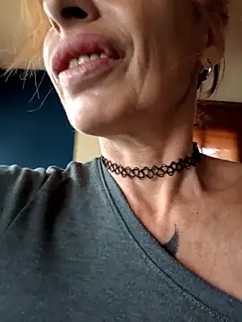 FrozenWaffle online show from September 21, 3:13 pm