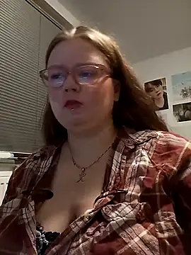 Merle18 online show from September 20, 8:54 pm