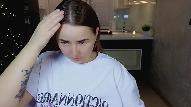 Mira Mermayd online show from February 8, 1:20 am