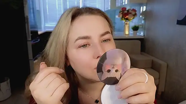 Mira Mermayd online show from April 9, 1:16 am