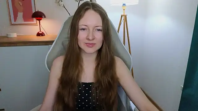 Snapshot of freya_nilsson chatting on December 4, 7:01 pm freya nilsson online show from December 4, 7:01 pm