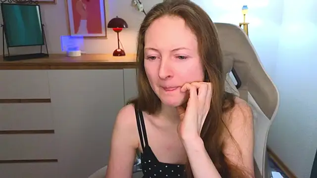 Snapshot of freya_nilsson chatting on December 11, 7:14 pm freya nilsson online show from December 11, 7:14 pm