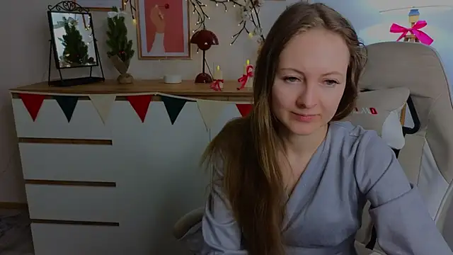 Snapshot of freya_nilsson chatting on December 30, 9:37 am freya nilsson online show from December 30, 9:37 am