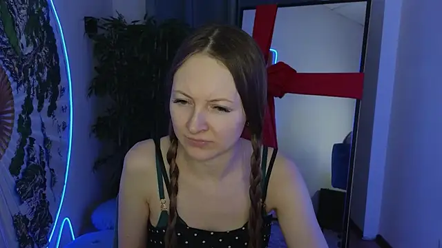 Snapshot of freya_nilsson chatting on January 3, 12:52 pm freya nilsson online show from January 3, 12:52 pm