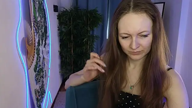 Snapshot of freya_nilsson chatting on January 13, 12:24 pm freya nilsson online show from January 13, 12:24 pm