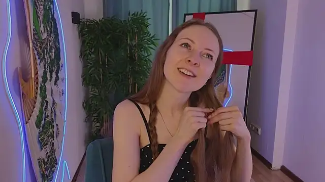 Snapshot of freya_nilsson chatting on January 19, 9:22 am freya nilsson online show from January 19, 9:22 am