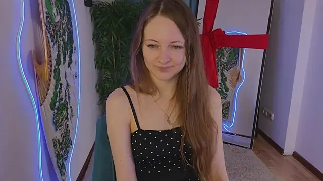 Snapshot of freya_nilsson chatting on January 19, 12:28 pm freya nilsson online show from January 19, 12:28 pm