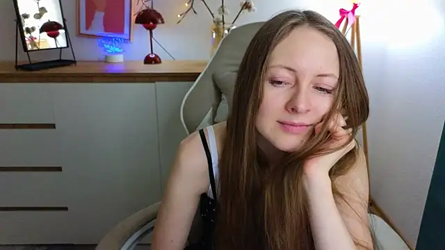 Snapshot of freya_nilsson chatting on January 21, 4:27 pm freya nilsson online show from January 21, 4:27 pm