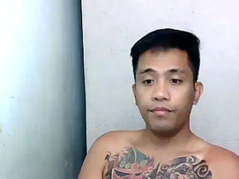 Snapshot of Thyler08 chatting on December 7, 5:26 am Thyler08 online show from December 7, 5:26 am