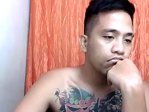 Snapshot of Thyler08 chatting on December 15, 2:30 am Thyler08 online show from December 15, 2:30 am