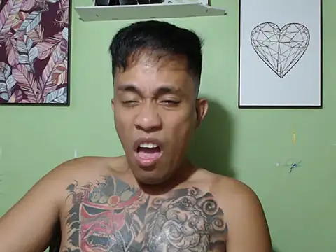 Snapshot of Thyler08 chatting on November 16, 1:06 pm Thyler08 online show from November 16, 1:06 pm