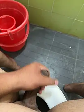 kkkr23456 online show from April 26, 1:25 am