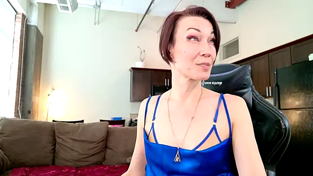 Snapshot of EveEnigma chatting on February 28, 5:59 pm EveEnigma online show from February 28, 5:59 pm