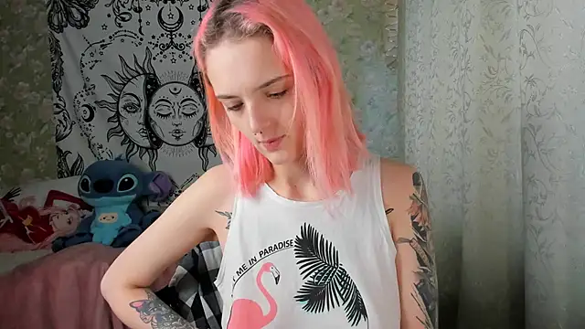 Snapshot of Cutie_Adelia chatting on December 9, 9:28 am Cutie Adelia online show from December 9, 9:28 am