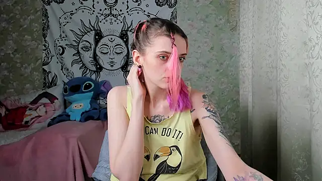 Snapshot of Cutie_Adelia chatting on March 21, 10:50 am Cutie Adelia online show from March 21, 10:50 am