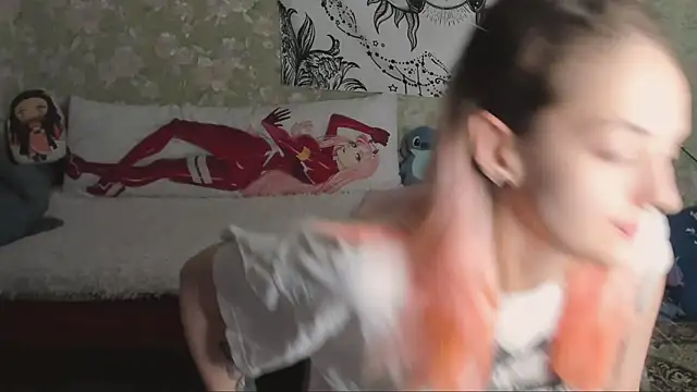 Snapshot of Cutie_Adelia chatting on October 5, 10:24 am Cutie Adelia online show from October 5, 10:24 am