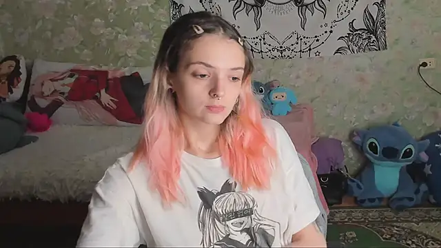 Snapshot of Cutie_Adelia chatting on October 8, 8:34 am Cutie Adelia online show from October 8, 8:34 am