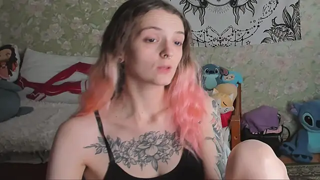 Snapshot of Cutie_Adelia chatting on January 7, 7:00 am Cutie Adelia online show from January 7, 7:00 am