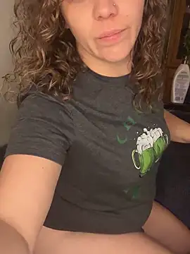 AuroraSummers online show from March 18, 5:20 am