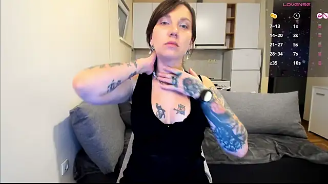 Snapshot of StacyTigerr chatting on March 11, 10:53 pm StacyTigerr online show from March 11, 10:53 pm