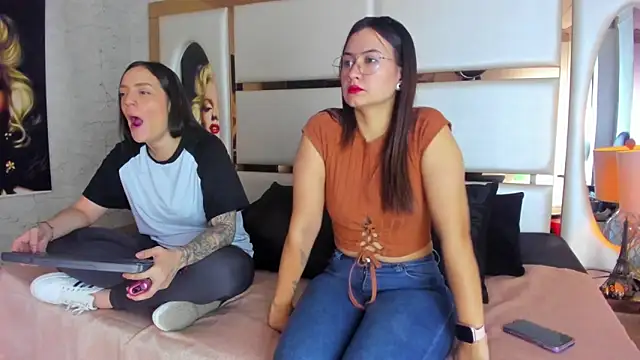 celestestars online show from September 15, 8:31 pm