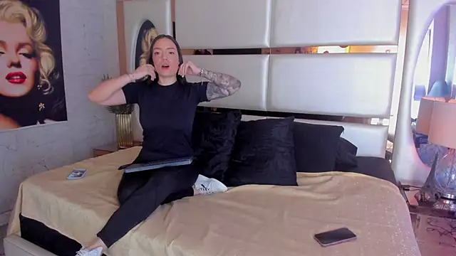 celestestars online show from April 13, 9:42 pm