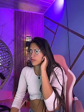 brenda moris01 online show from March 12, 9:43 pm