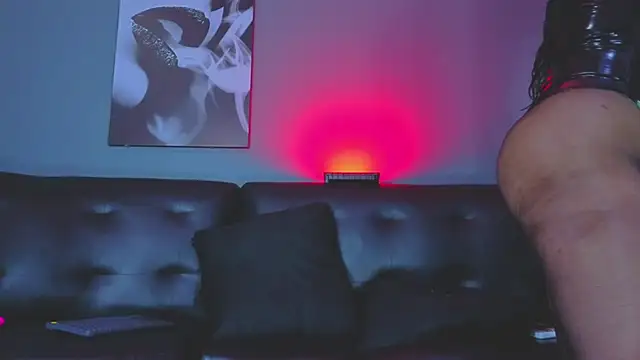 Snapshot of Amberstones chatting on October 16, 1:12 pm Amberstones online show from October 16, 1:12 pm