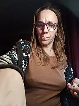 Dettybitch40 online show from November 17, 1:50 pm