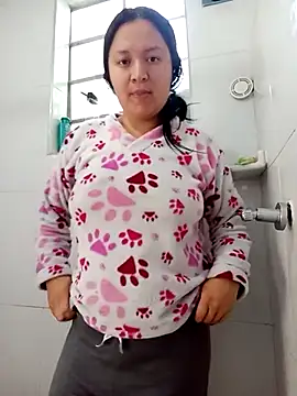 Arisha34 online show from February 16, 2:10 pm