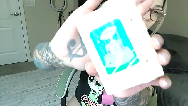 nativepumpkin95 online show from January 21, 4:54 am